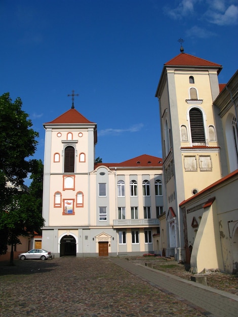 De kerk in de stad Kaunas, Litouwen