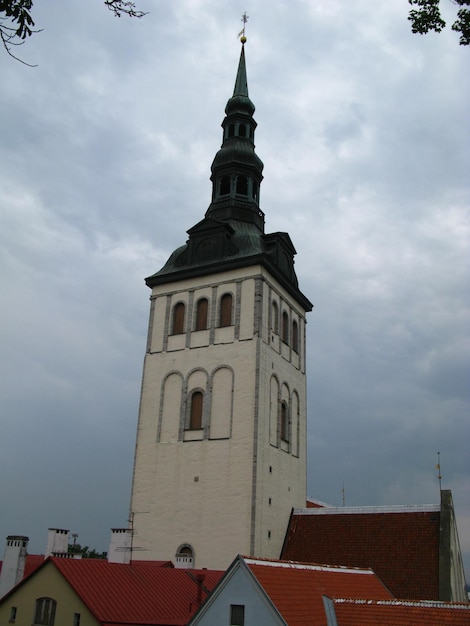 De kerk in de stad Tallinn, Estland