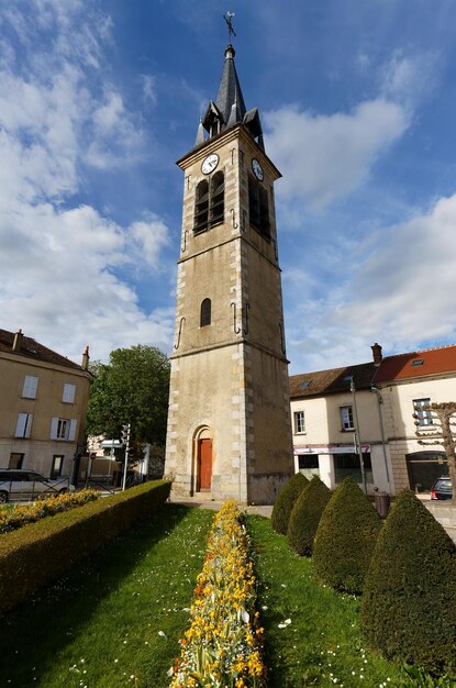 De kerk van Saintbarthelemy is een rooms-katholieke kerk in Melun waarvan alleen de klok