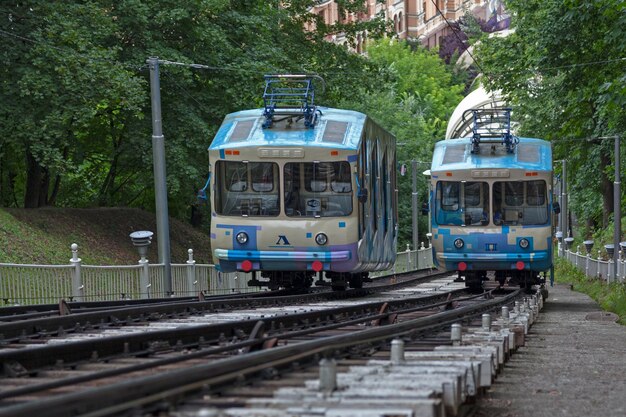 Foto de kiev-funicular die de volodymyrska-heuvel beklimt