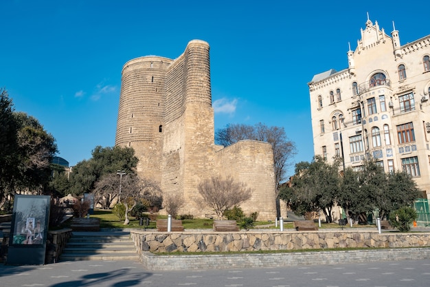 De Maiden Tower in Baku, het werd gebouwd in de 12e eeuw.