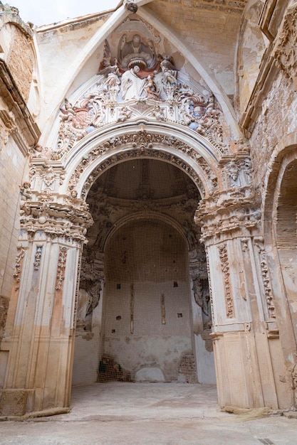 De majestueuze ruïnes van het klooster van Monasterio de Piedras