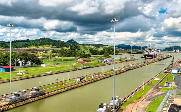 De Miraflores-sluizen op het Panamakanaal in Panama, Midden-Amerika