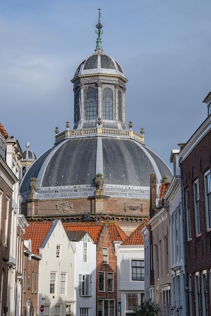 De Oostkerk is een protestantse kerk in Middelburg