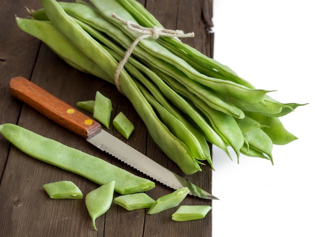 De piattonislabonen met een mes op houten lijst sluiten omhoog