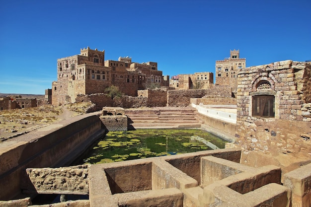 De pool in Kawkaban-dorp in bergen Yemen