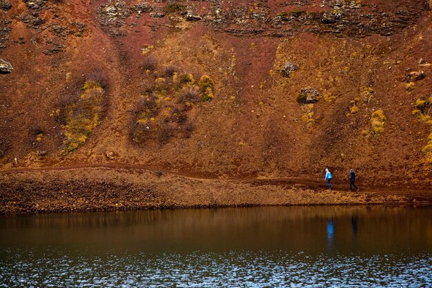 Foto de prachtige natuur van het vulkanische eiland ijsland