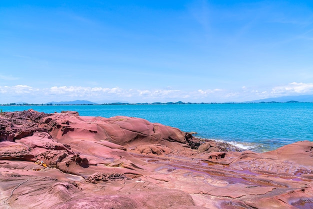 De roze kust of Lan Him Chomphu in Chanthaburi in Thailand