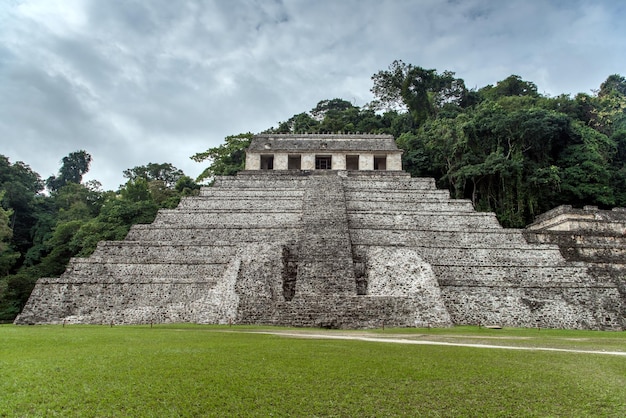 De ruïnes van de oude stad Palenque in Mexico