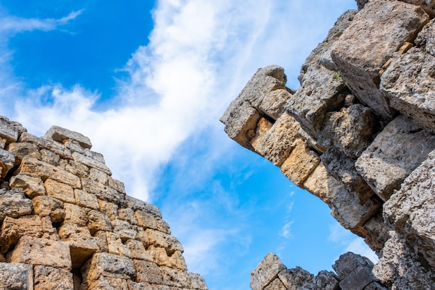 De ruïnes van de oude stad Perge Perge is een oude Griekse stad aan de zuidelijke Middellandse Zeekust van Turkije