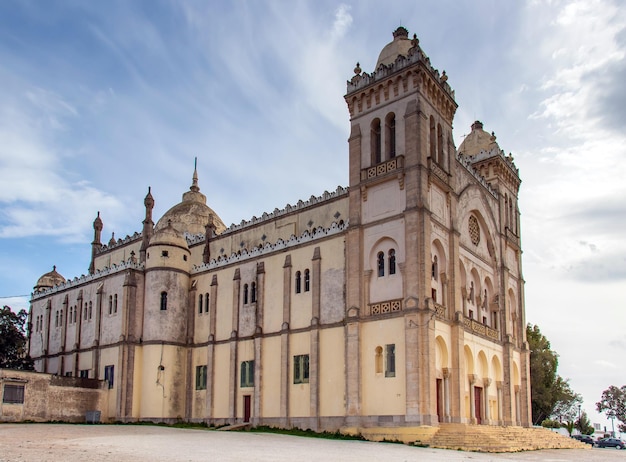 De Saint Louis-kathedraal van Carthage, Tunesië, een prachtig stukje architectuur