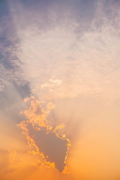 De sky tafel in de ondergaande zon