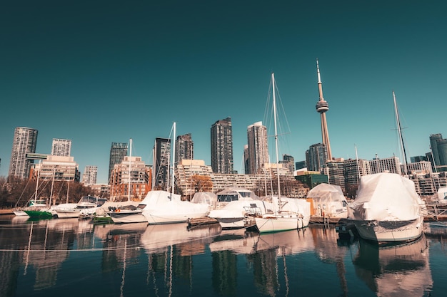 De skyline van de haven van Toronto, Canada