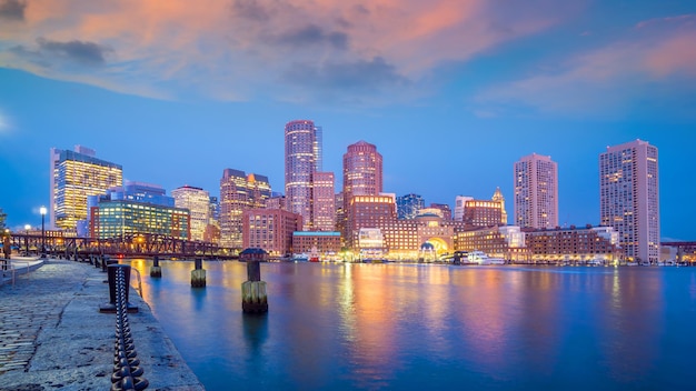 De skyline van het centrum van Boston, het stadsbeeld van de Verenigde Staten