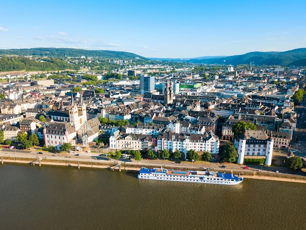 De stadshorizon van Koblenz in Duitsland