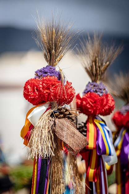 Foto de stok is versierd voor een canarisch feest dat romeria wordt genoemd