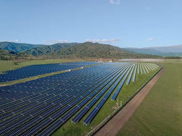 De technologische innovaties op het gebied van ecologie. Een zonnepanelen verminderen het elektriciteitsverbruik.