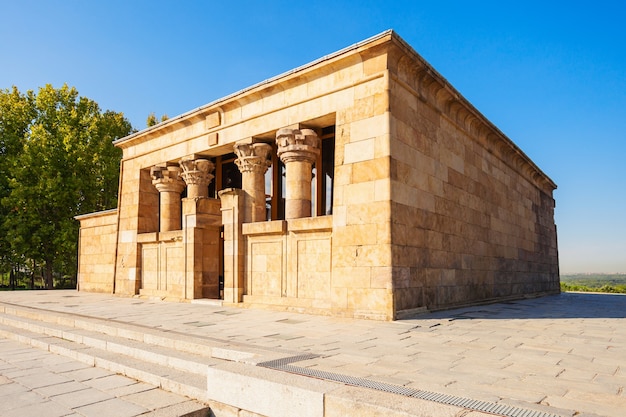 De Tempel van Debod of Templo de Debod is een oude Egyptische tempel die werd herbouwd in Madrid, Spanje.