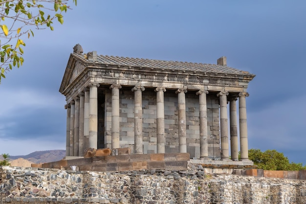 De tempel van Garni is het enige nog bestaande Grieks-Romeinse gebouw met zuilen in Armenië.