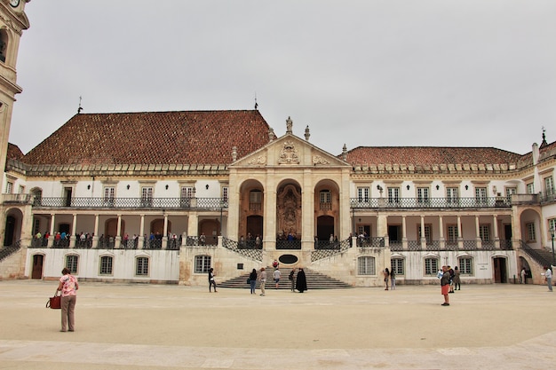 De universiteit in Coimbra stad, Portugal