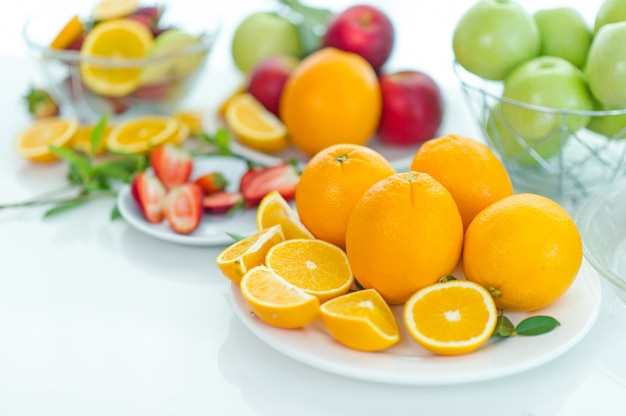 De vruchten van gezondheidsliefhebber Gezond fruit En gezondheidszorg om gezond voedsel te eten. Naar de huid.