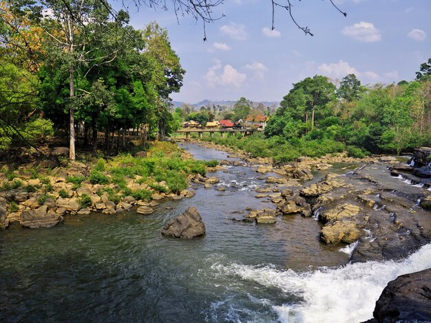 De waterval in Jungle Laos