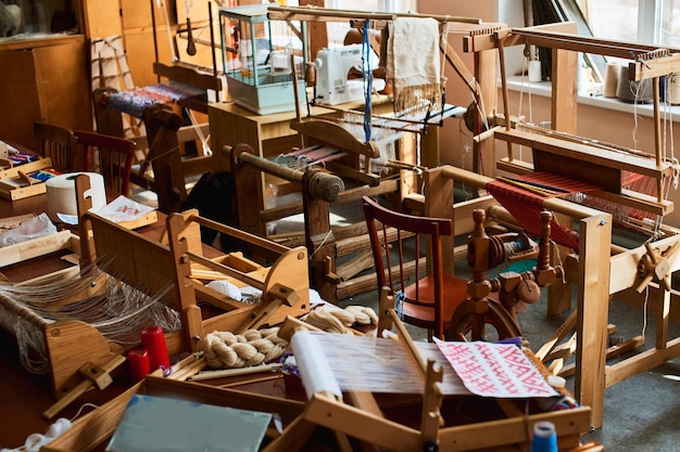 De werkplaats van de wever in een textielatelier