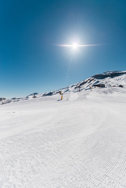 De winterbergen in Gusar-gebied van Azerbeidzjan