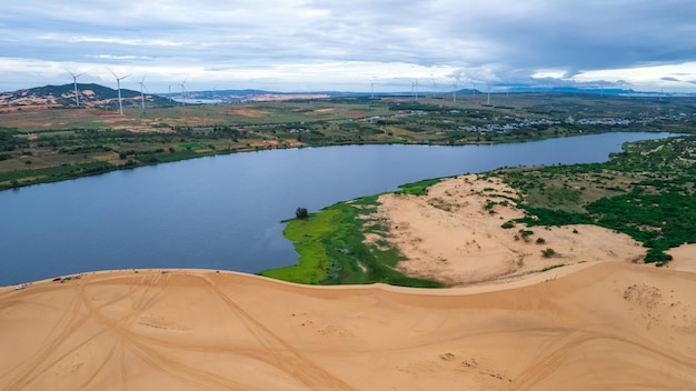 De woestijn die bekend staat als de grootste in de top van Zuidoost-Azië, een mijlpaal in het toerisme in Vietnam