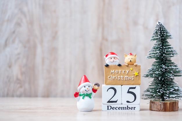 December calendar with Christmas ornaments