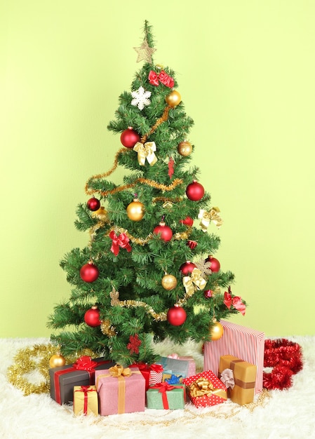 Decorated Christmas tree with gifts