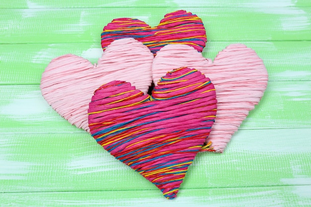 Decoratief hart op houten achtergrond