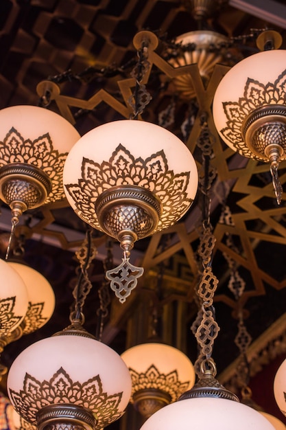 Decoratieve lampen in Ottomaanse Turkse stijl