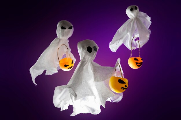 Декоративный фон для Хэллоуина, белые призраки с тыквами