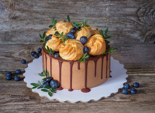 Torta al cioccolato decorativa