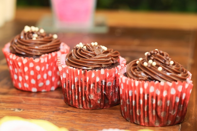 Photo decorative chocolate cupcakes