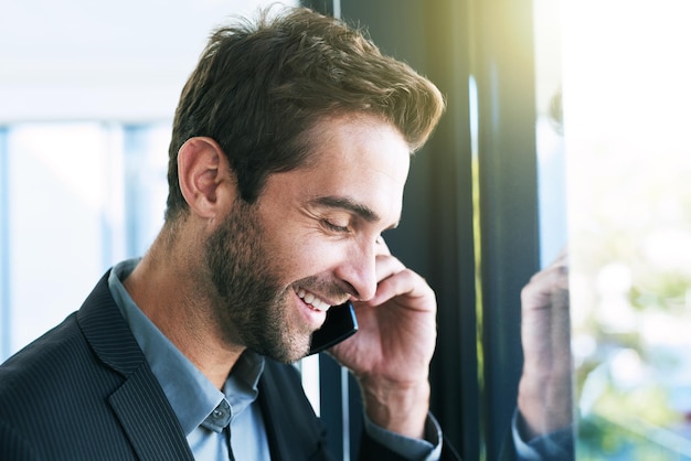 Photo dedicated to the job shot of a handsome young businessman in the office