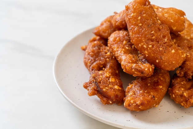 deep fried bananas with sesame - Thai food style