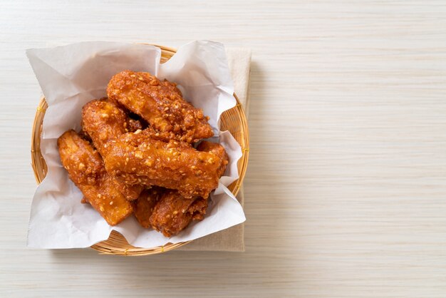 Deep fried bananas with sesame