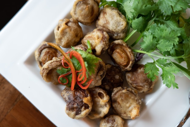 Photo deep fried mushroom on a plate