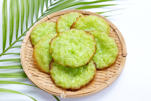 Deep fried rice flour pandan flavour