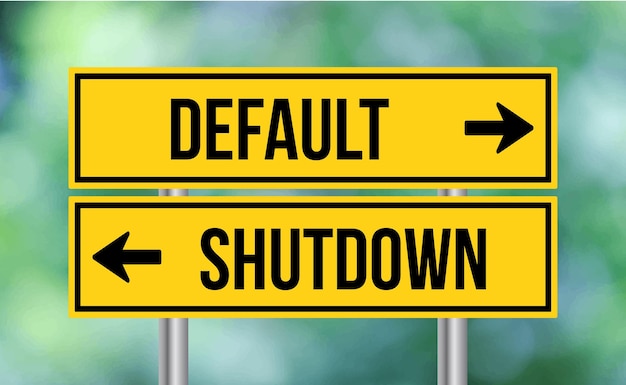 Photo default or shutdown road sign on blur background