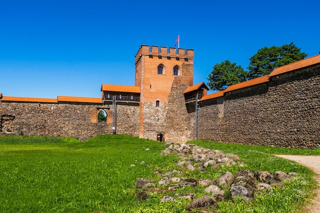 リトアニア、中世の城メディニンカイの防御壁