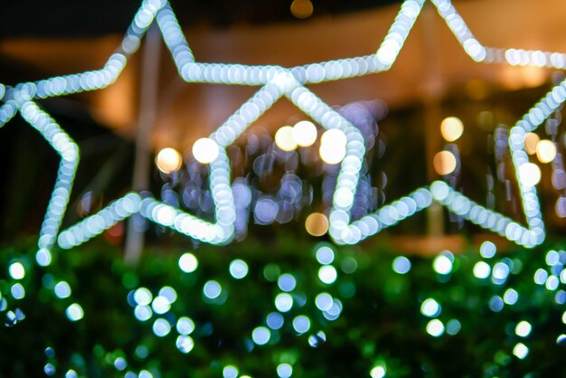 Photo defocused image of illuminated christmas lights