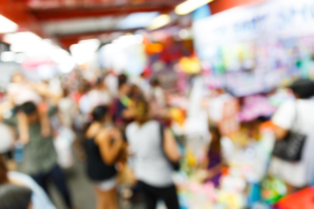 Photo defocused image of people on street