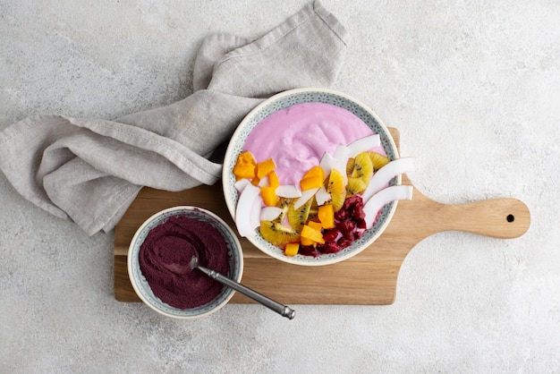 Delicious açai bowl arrangement