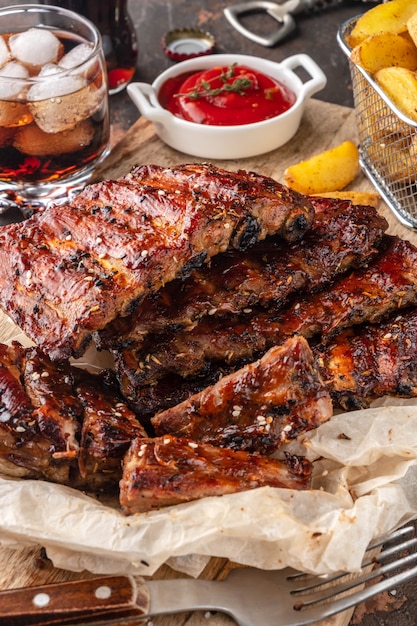 Delicious barbecued ribs.