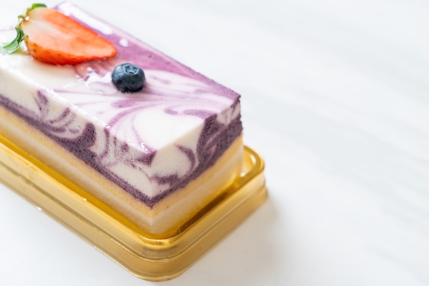Delicious blueberry yoghurt cake