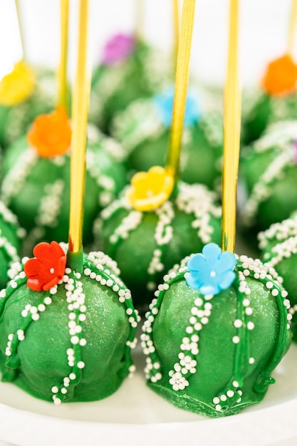 Delicious cactus cake pops voor cinco de mayo viering