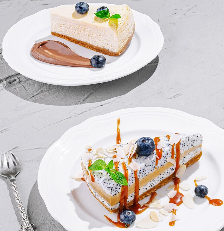 Photo 美味しいチーズケーキのデザートはエレガントな皿で提供されます